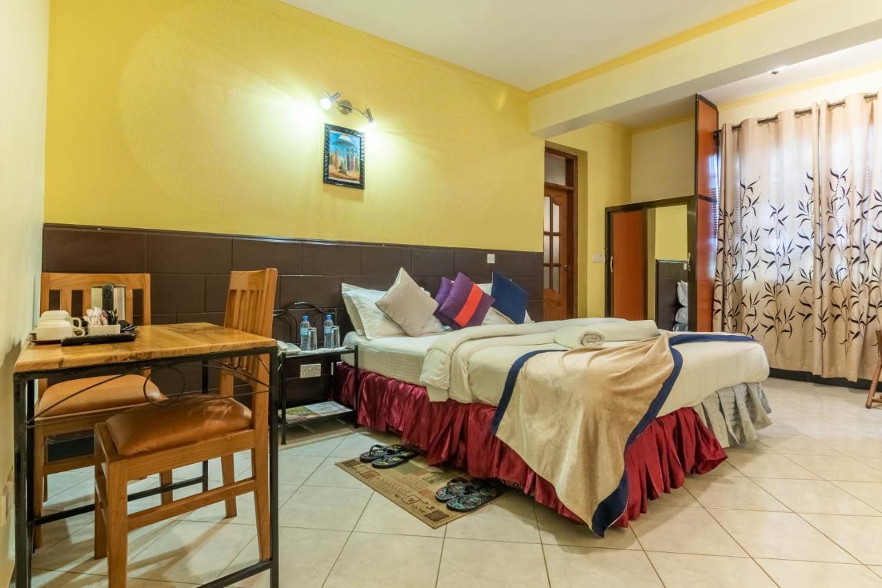 Crest Safari Lodge Bed And Breakfast Arusha Kültér fotó