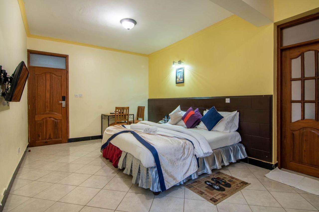 Crest Safari Lodge Bed And Breakfast Arusha Kültér fotó