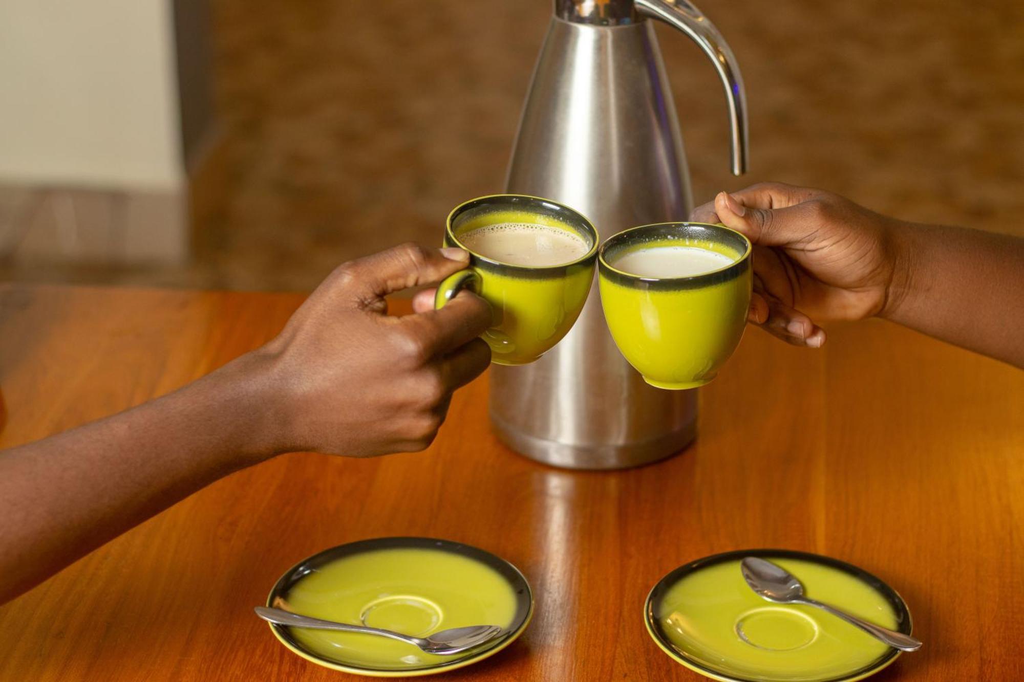 Crest Safari Lodge Bed And Breakfast Arusha Kültér fotó